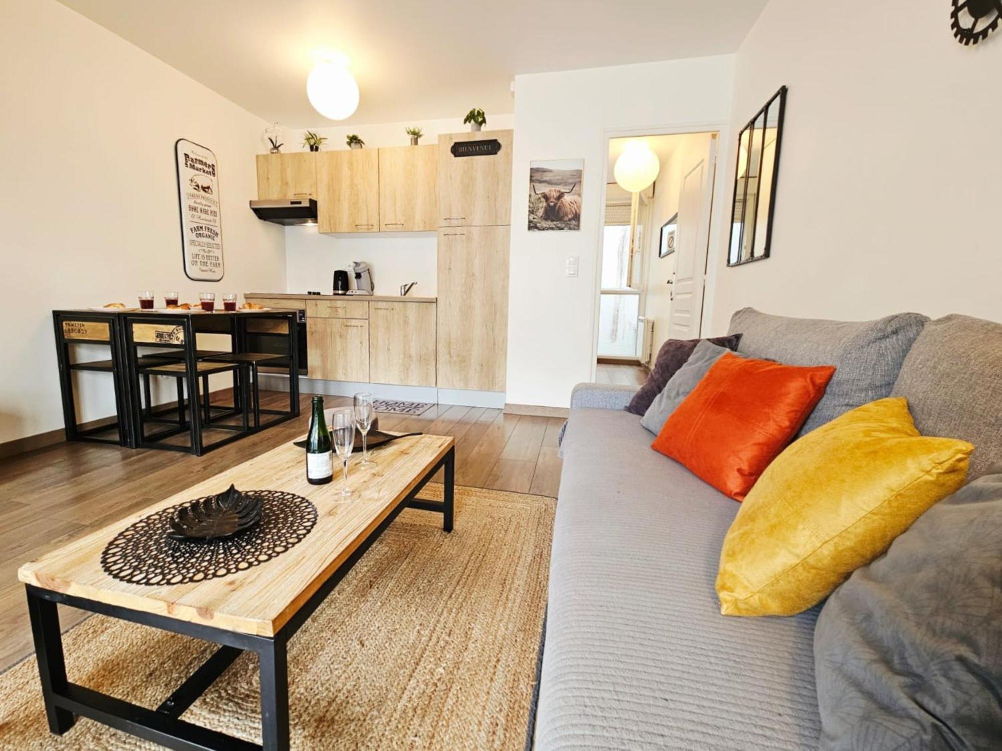 Au Cœur Historique De Place D'erlon T2 Apartment *
